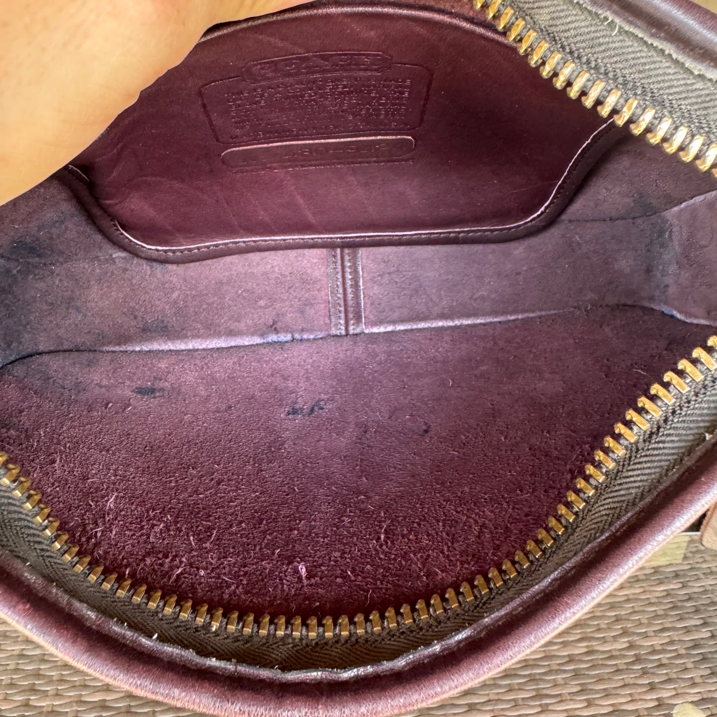 Vintage Coach Burgundy Basic Bag #9455 NYC Made Glue in Registration number
