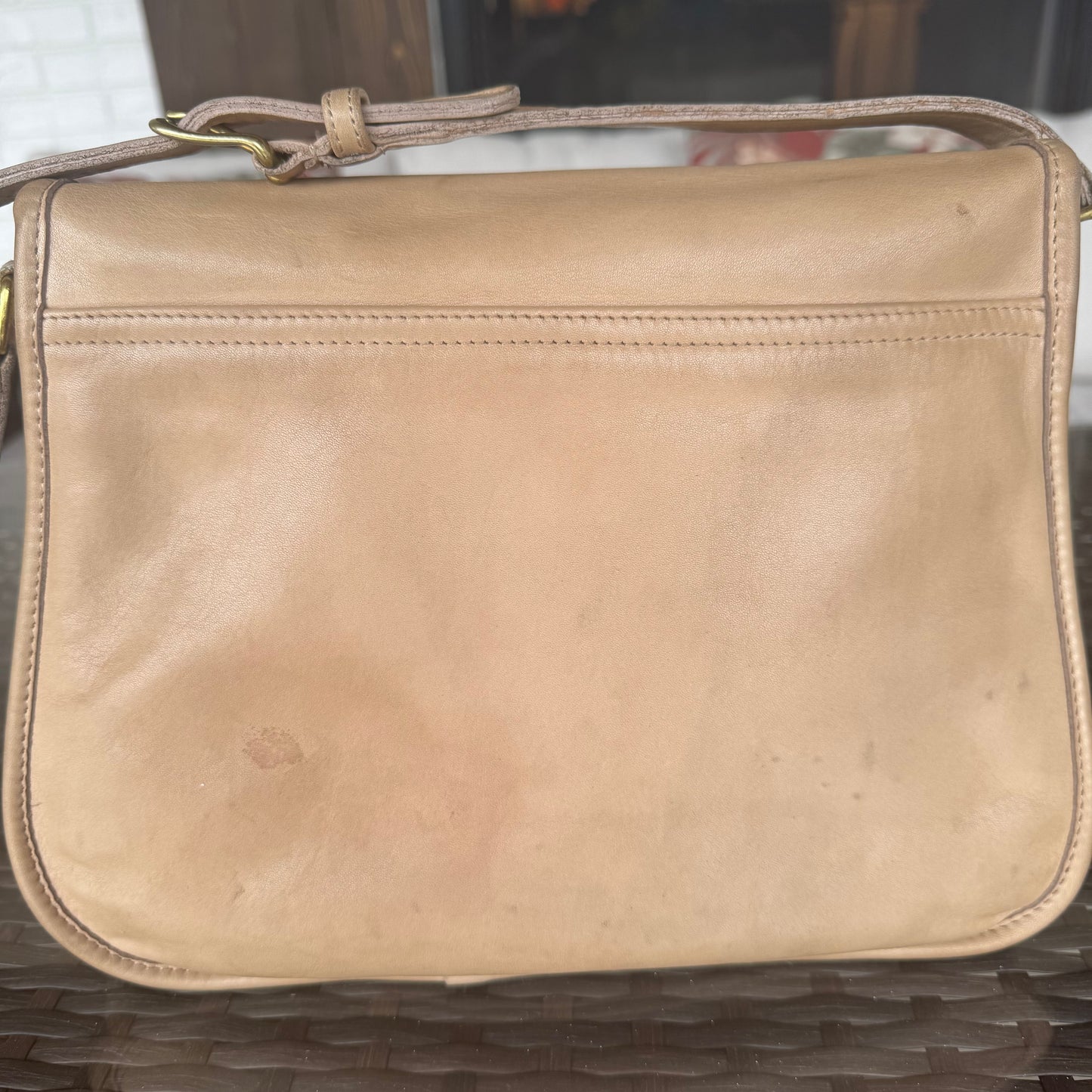 Vintage Coach #4050 Drawstring Shoulder Bag in Taupe Lightweight Leather