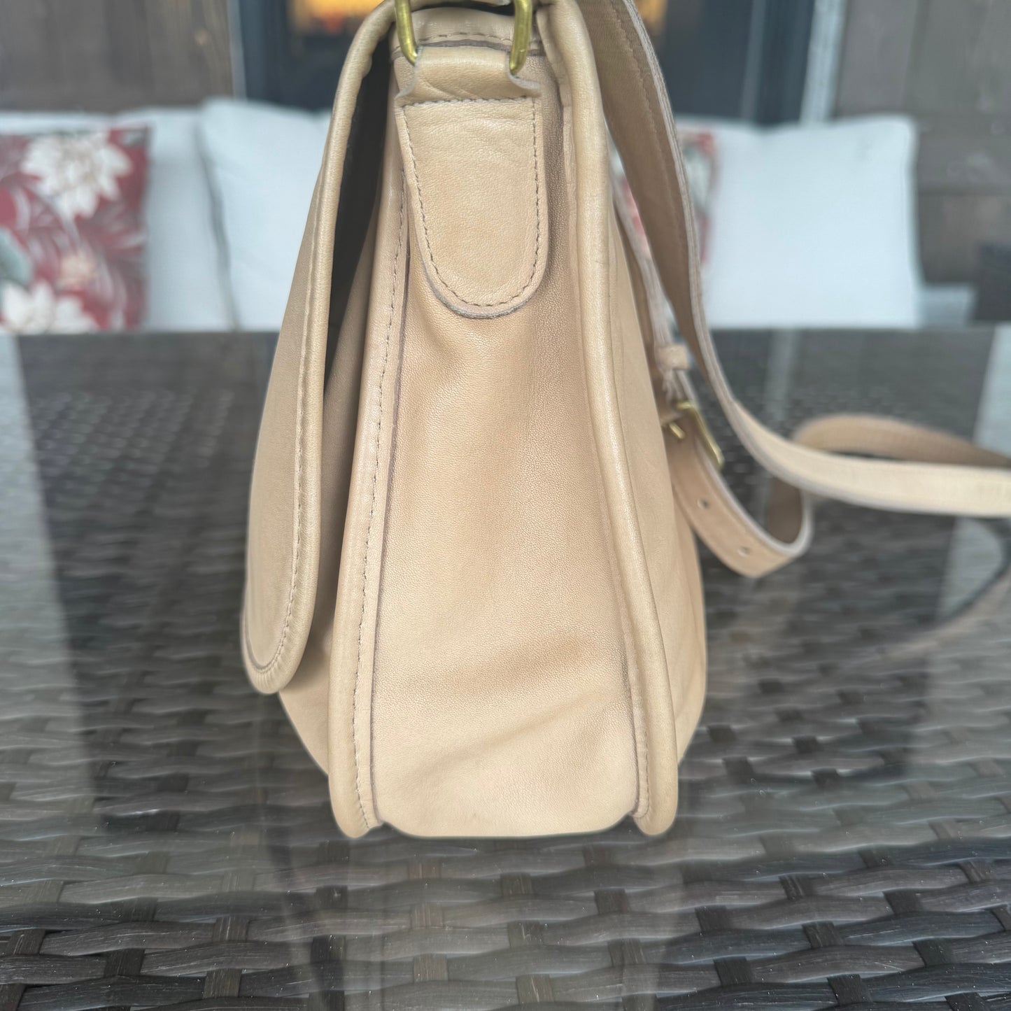 Vintage Coach #4050 Drawstring Shoulder Bag in Taupe Lightweight Leather