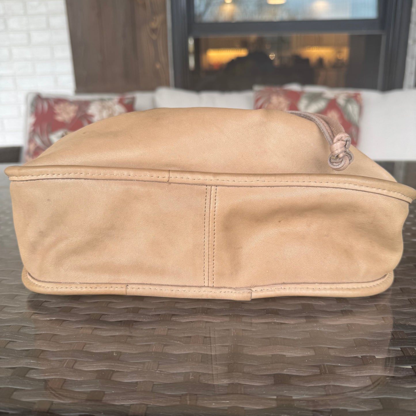 Vintage Coach #4050 Drawstring Shoulder Bag in Taupe Lightweight Leather