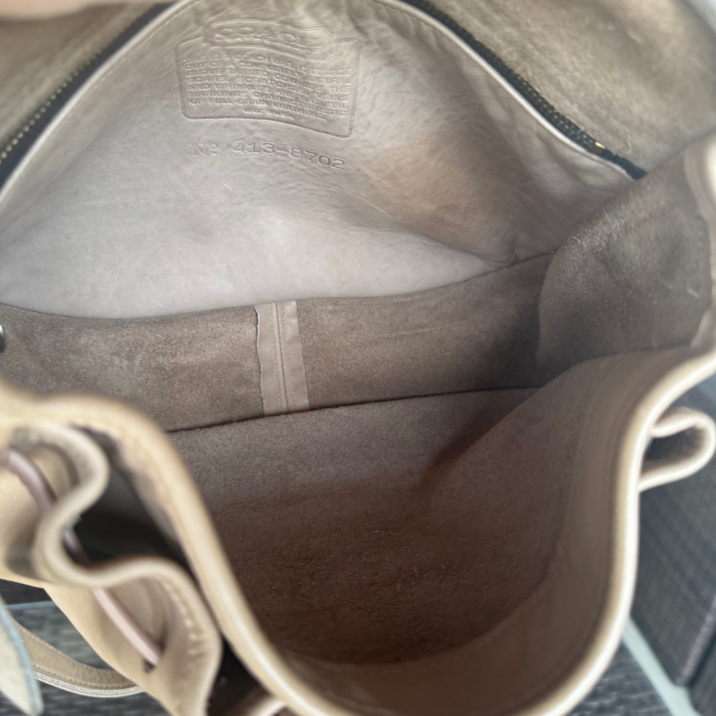 Vintage Coach #4050 Drawstring Shoulder Bag in Taupe Lightweight Leather